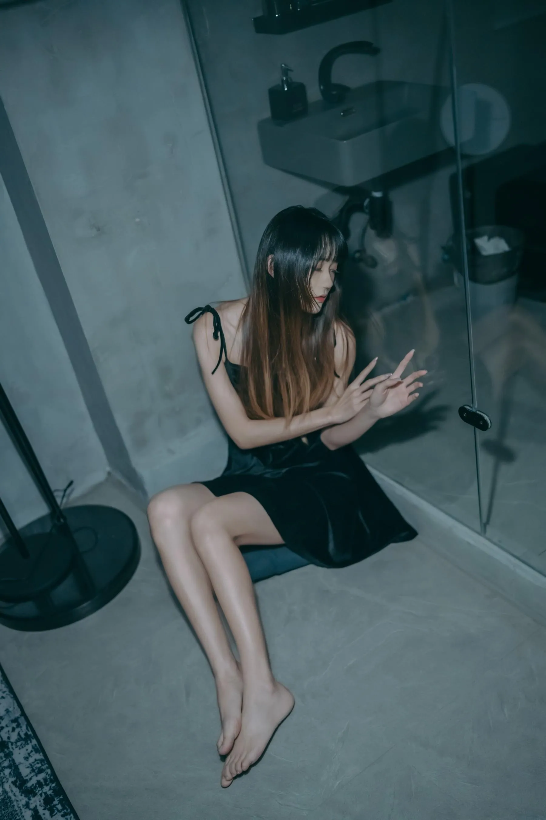 [艺图语] 2022.06.23 煎熬 兔子Zzz不吃胡萝卜 [23P]插图6